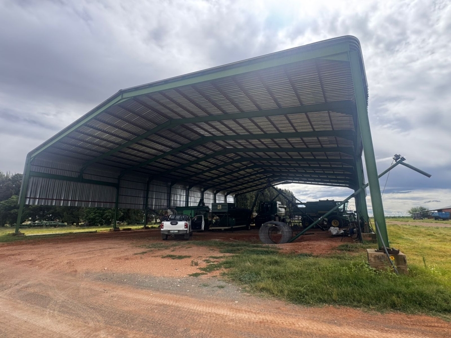 13 Bedroom Property for Sale in Soutpan Free State